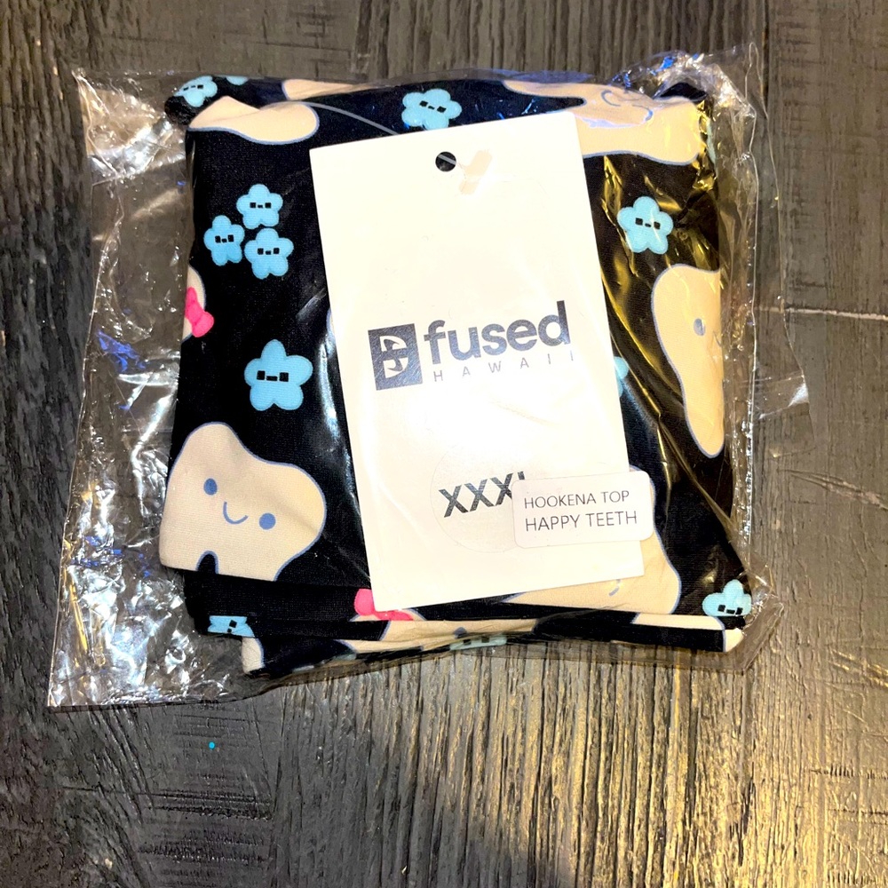 Fused Hawaii top